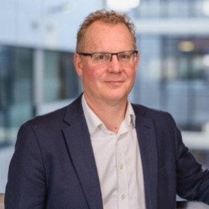 David Sneads headshot